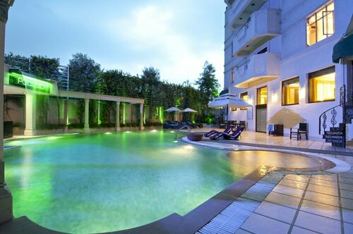 Внешний вид отеля Howard Plaza The Fern в Агре, фото 5