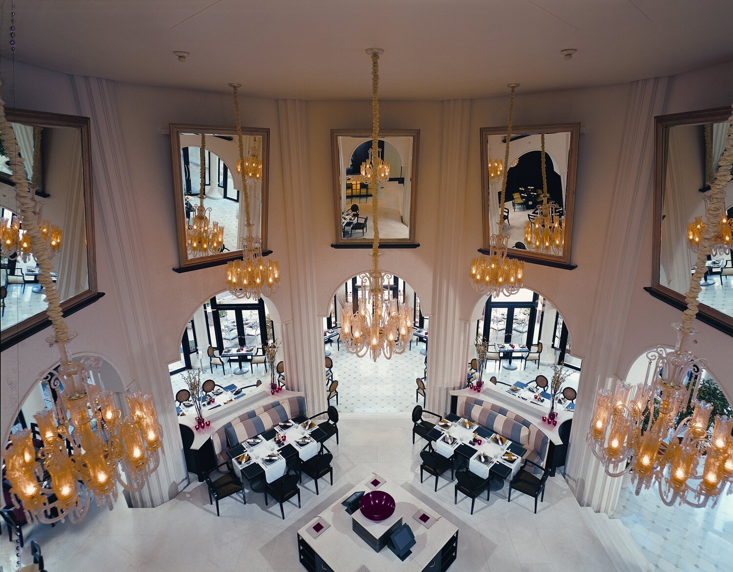 Фото The Leela Palace Bengaluru