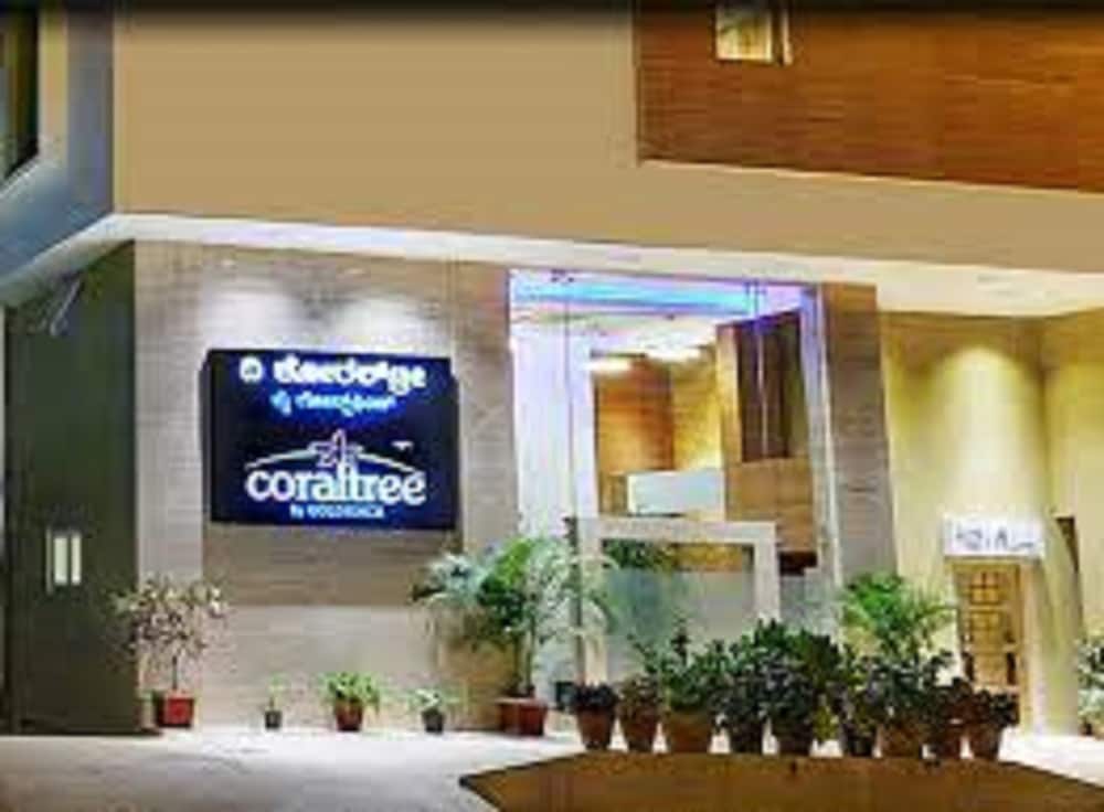 Фото Coraltree by Goldfinch Hotels Bangalore