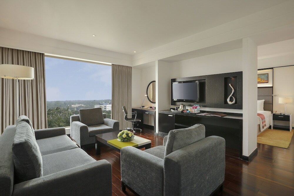 Фото Crowne Plaza Pune City Centre, an Ihg Hotel