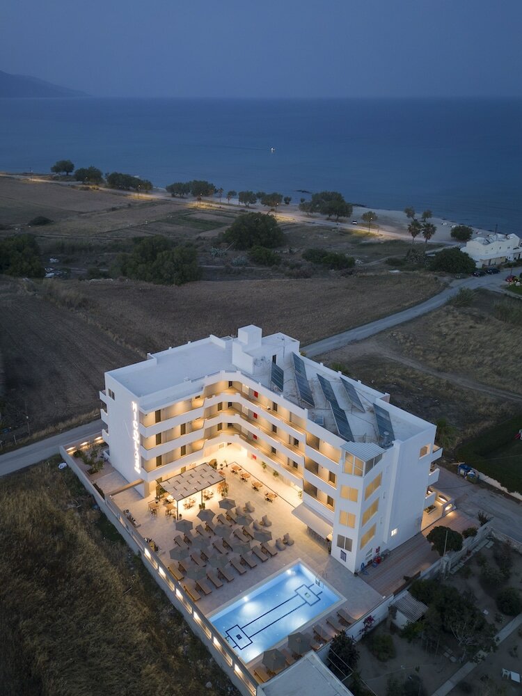 Фото Nicolas Grand Suites - Adults Only