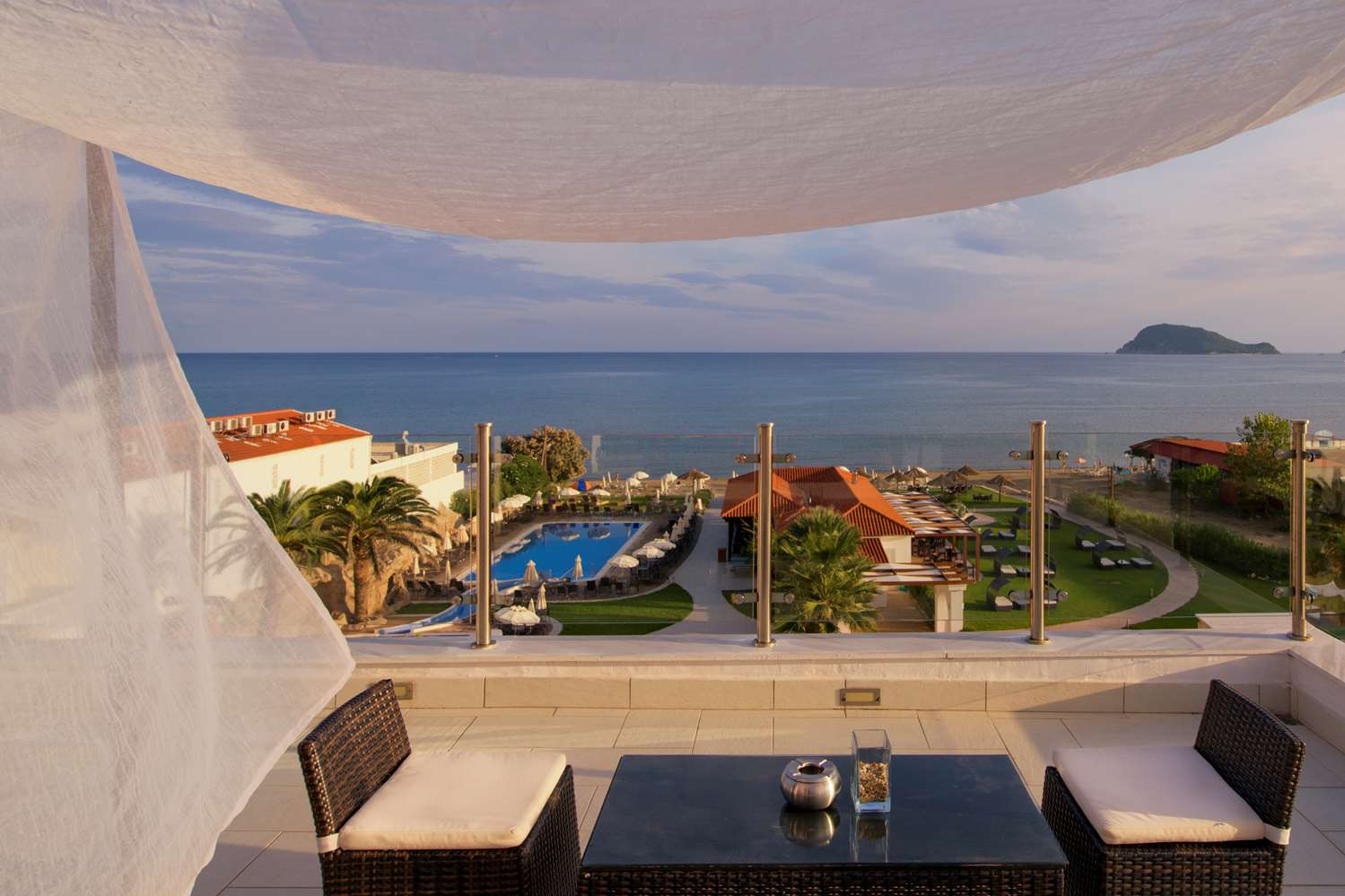 Фото Galaxy Beach Resort, Bw Premier Collection