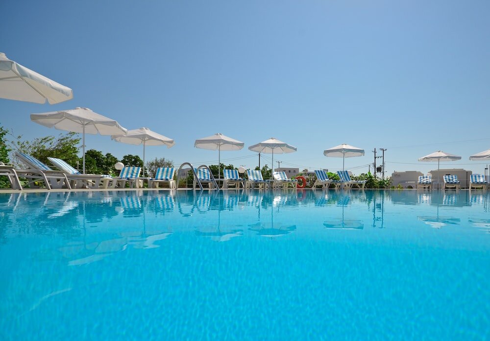 Фото Birikos Hotel & Suites