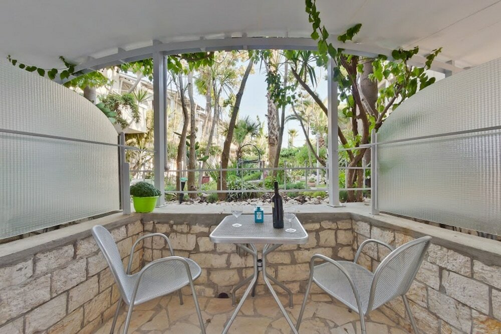 Фото Rouda Bay Beach Hotel