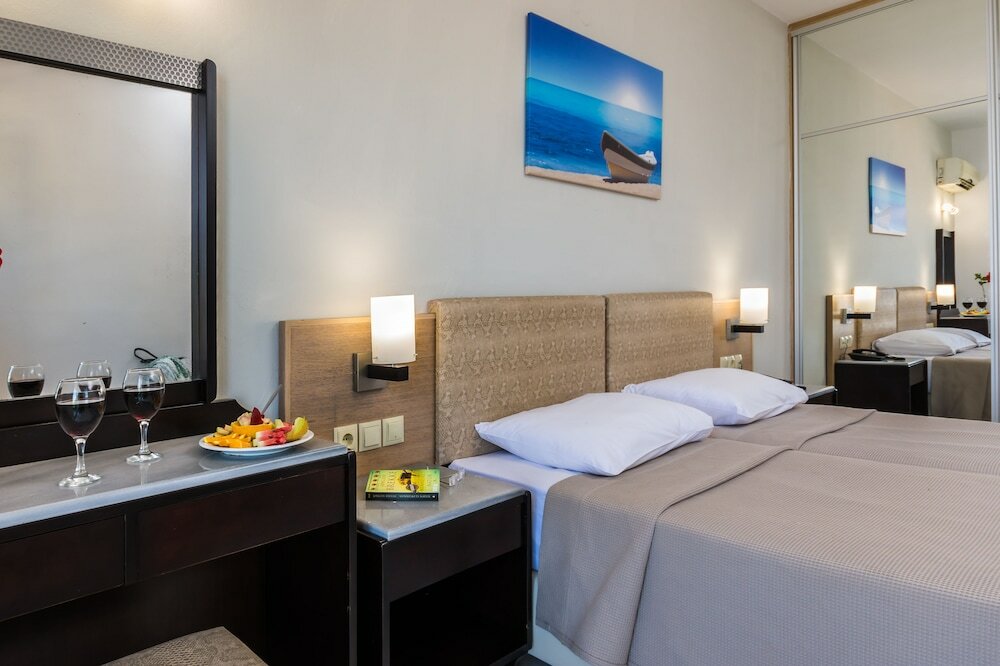 Фото Sergios Hotel