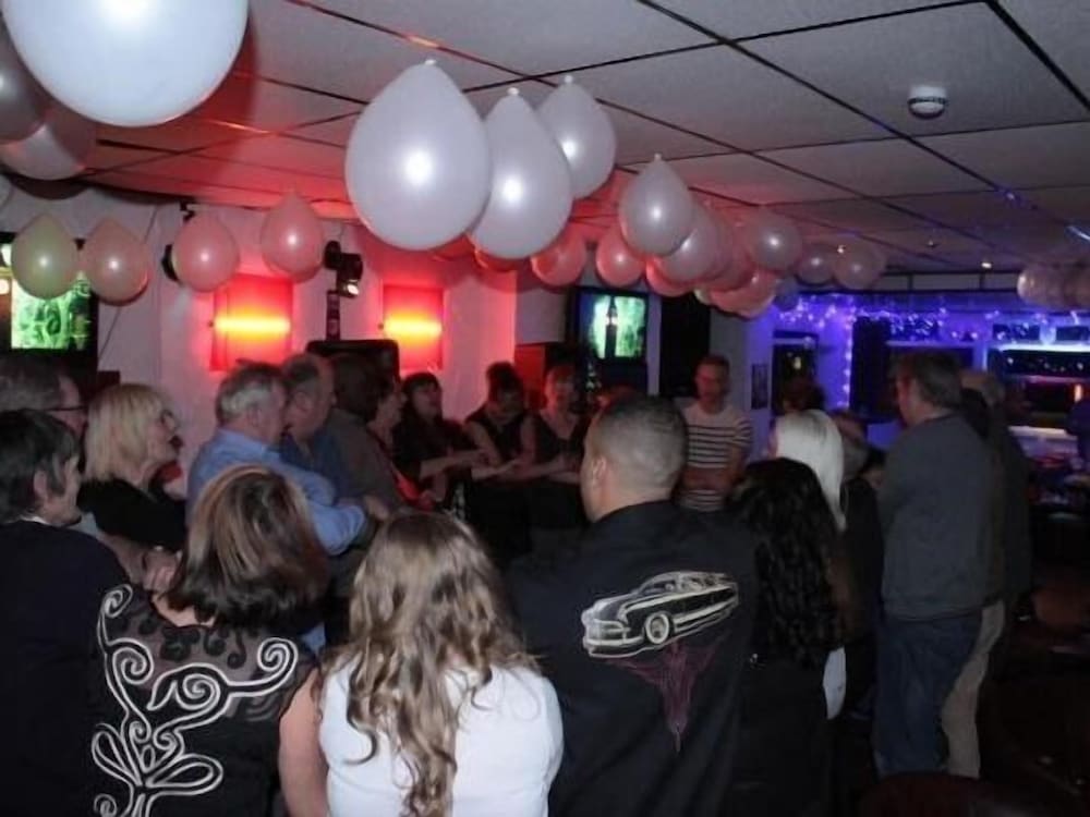 Фото The New Royal Windsor Hotel