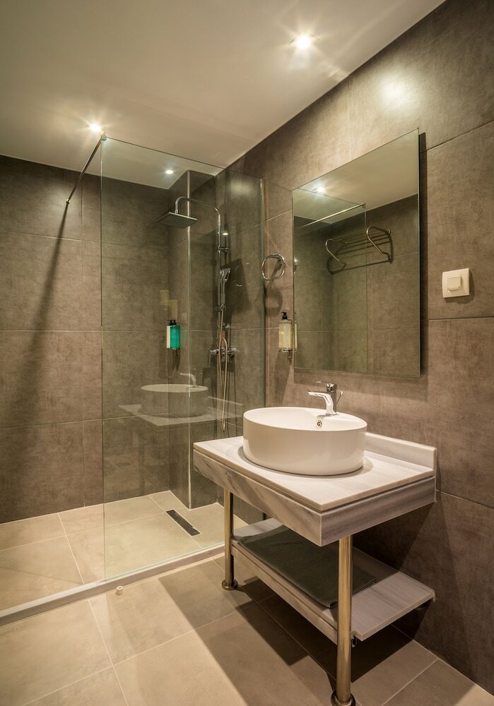 Фото CNic Gemini Hotel