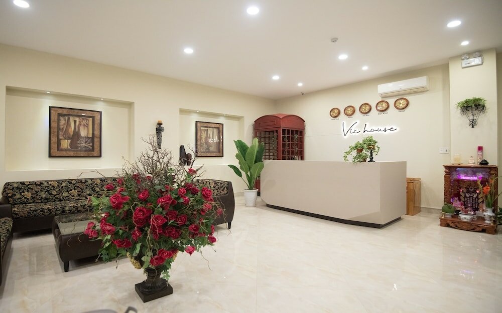 Фото Vic House Hotel