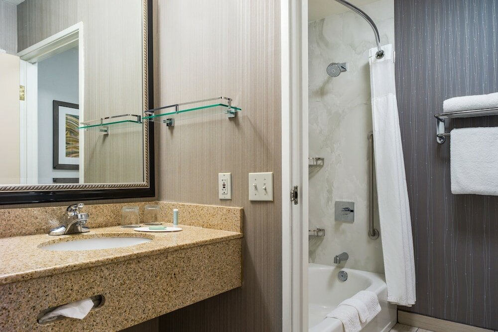 Фото Courtyard by Marriott Vacaville