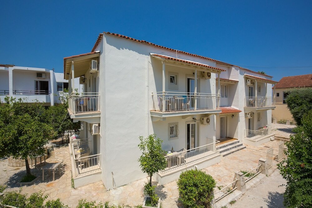 Фото Paralia Studios