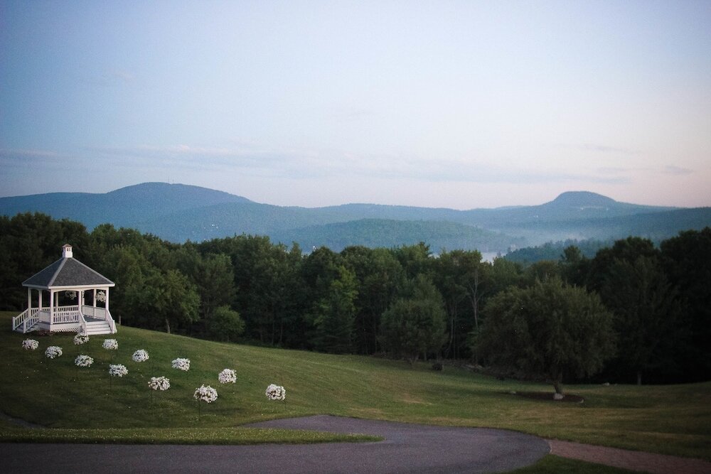 Фото The Lucerne Inn