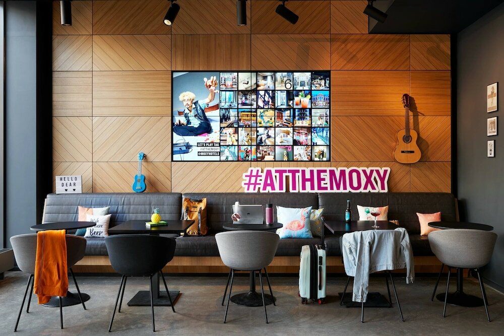 Фото Moxy Edinburgh Fountainbridge
