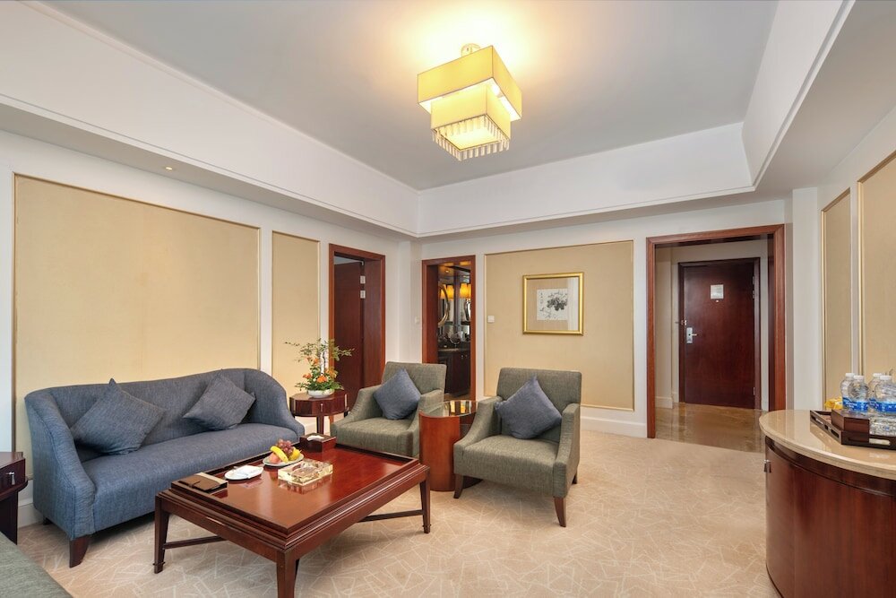 Фото Plaza Hotel Yuyao