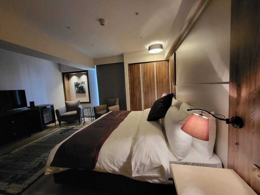 Фото Ambassador Hotel Amman, a Boutique Hotel