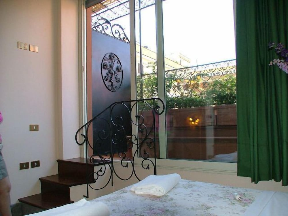 Фото Okapi Rooms