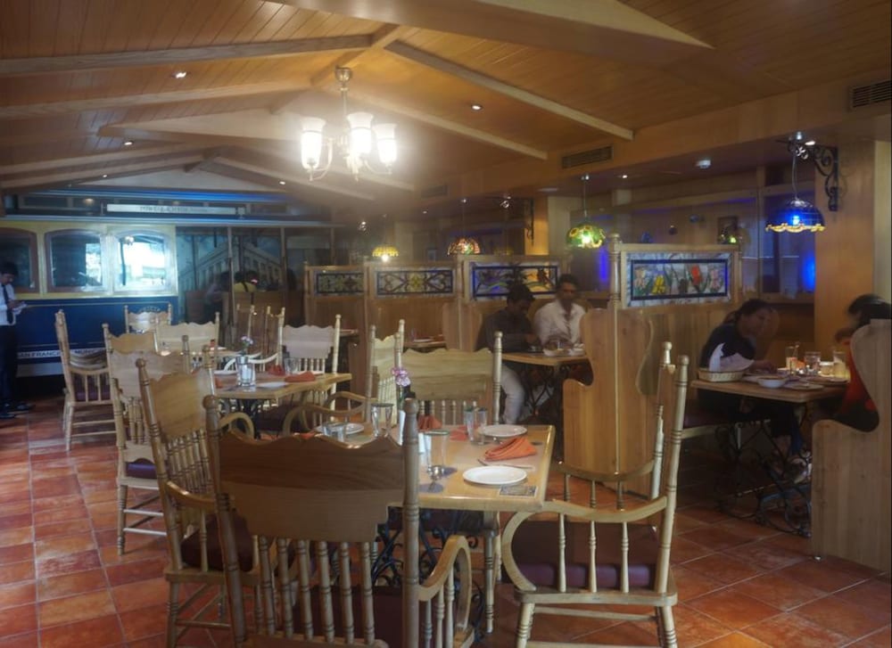 Фото Sfo Hotel and Suites