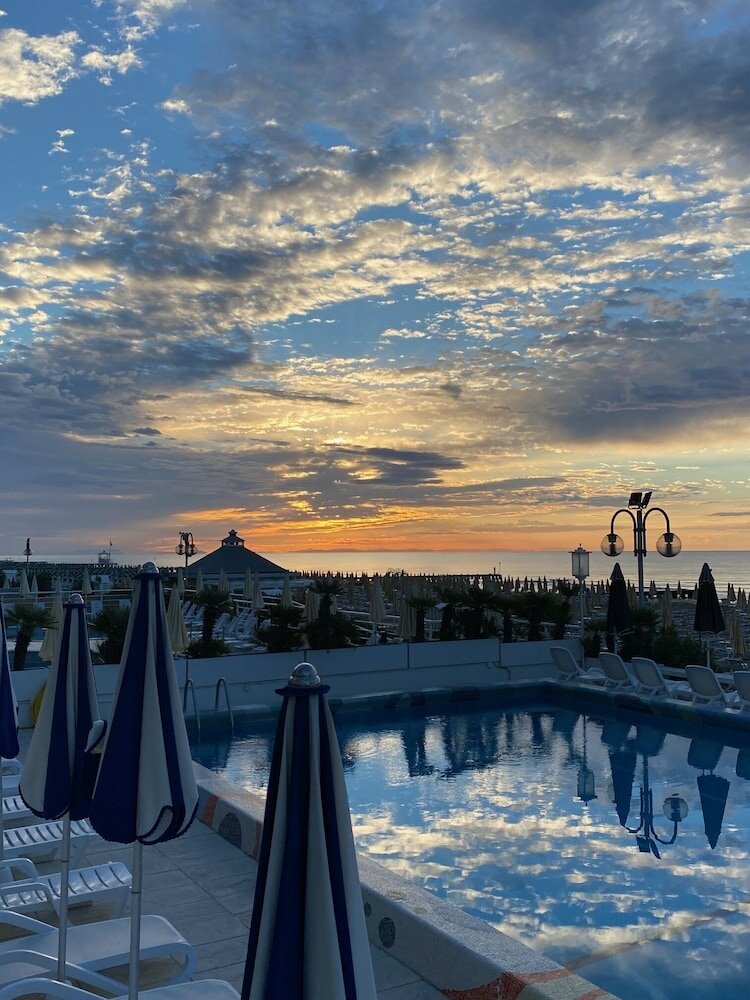 Фото Hotel Anthony