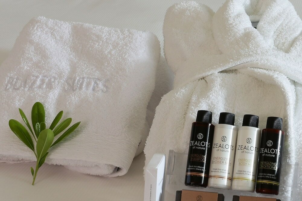 Фото Blazer Suites Hotel