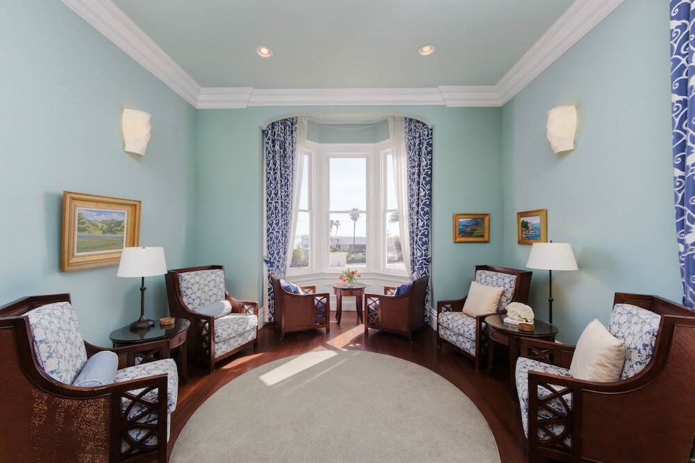 Фото West Cliff Inn - A Four Sisters Inn