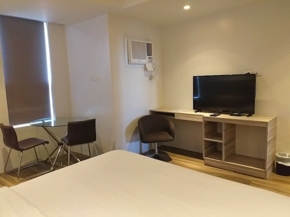 Фото Mabolo Royal Hotel