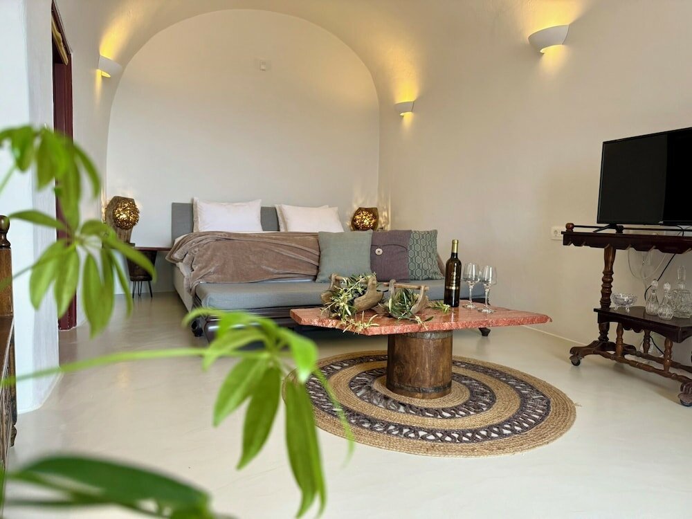 Фото Elysian Santorini