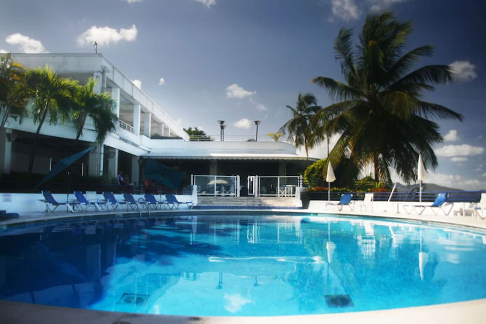 Фото Hotel La Bateliere