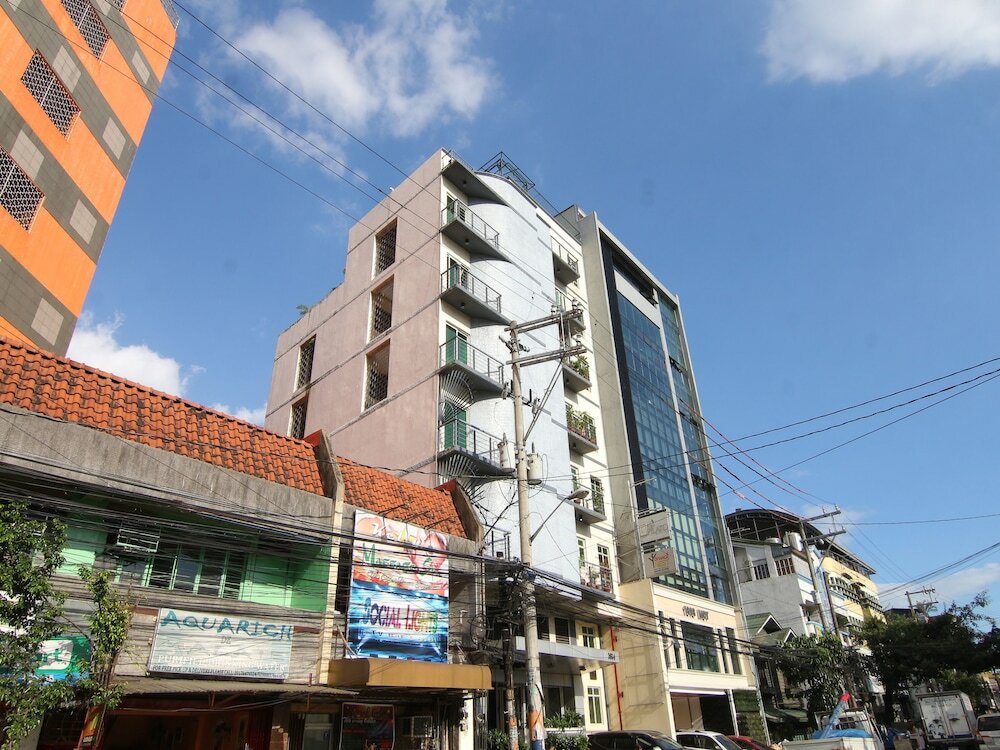 Фото OYO 107 Orange Nest Hotel