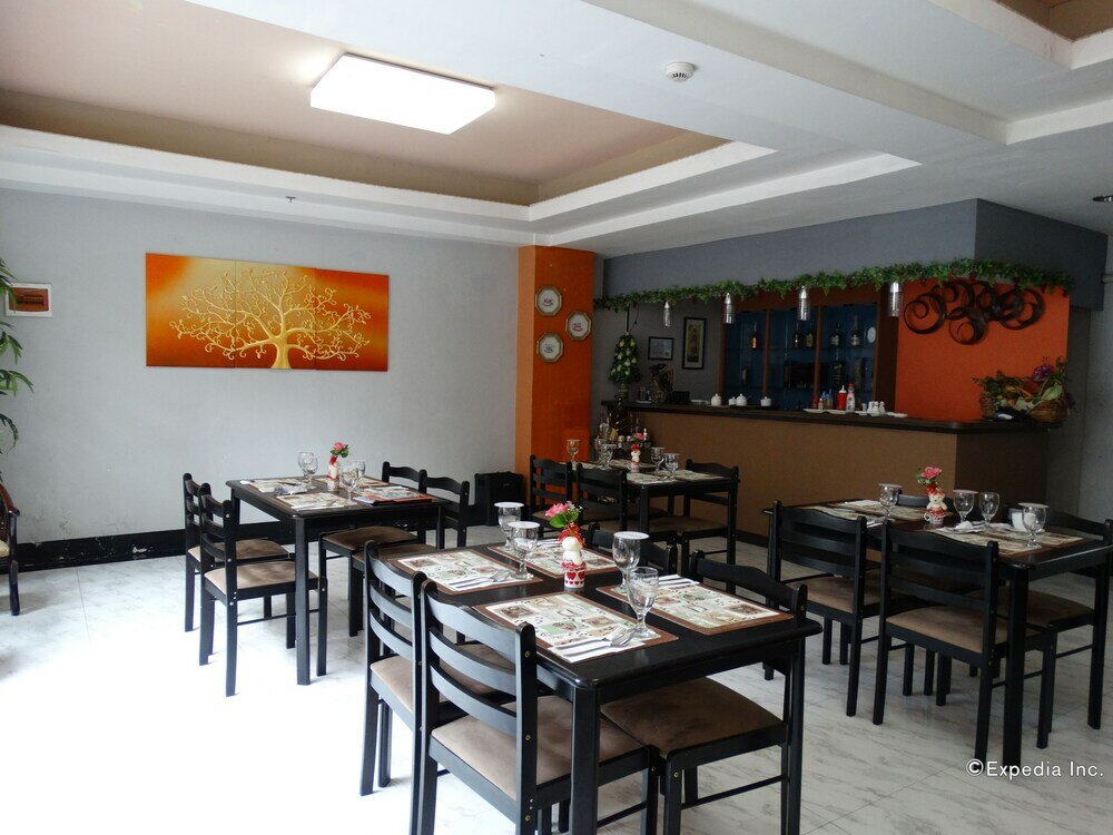 Фото Silver Oaks Suites & Hotel