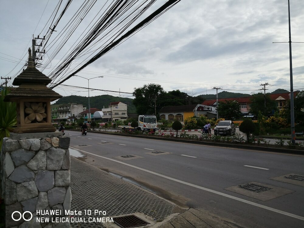 Фото Baan Suksiri Hotel