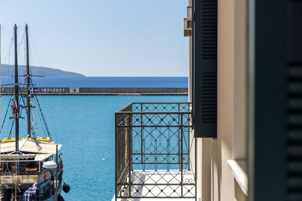 Фото Grand Hotel Kalamata