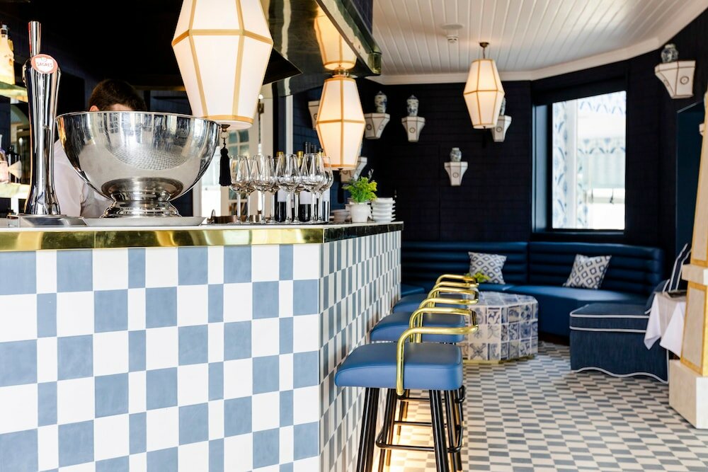 Фото The Albatroz Hotel