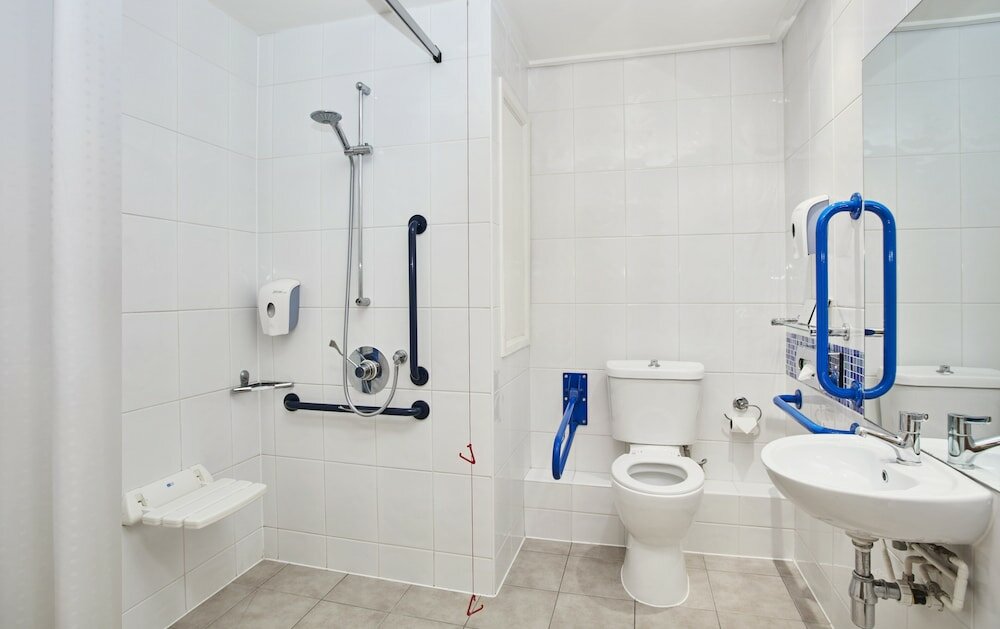 Фото Holiday Inn Express London Victoria, an IHG Hotel