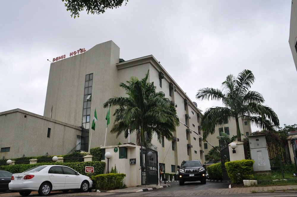 Фото отеля 1