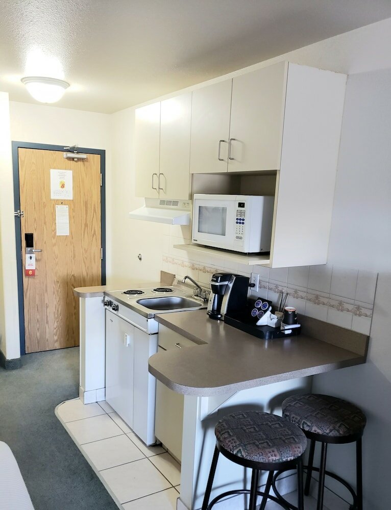 Фото Super 8 by Wyndham High River Ab