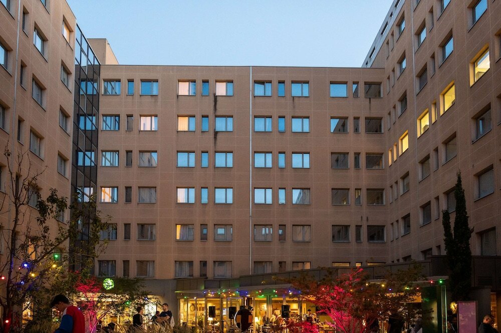 Фото Campanile Lyon Centre - Gare Part Dieu