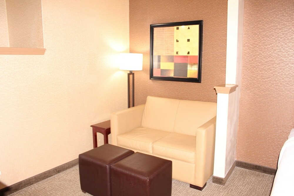 Фото Quality Suites Nyc Gateway