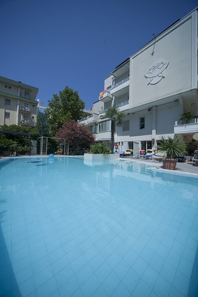 Фото Si Rimini Hotel