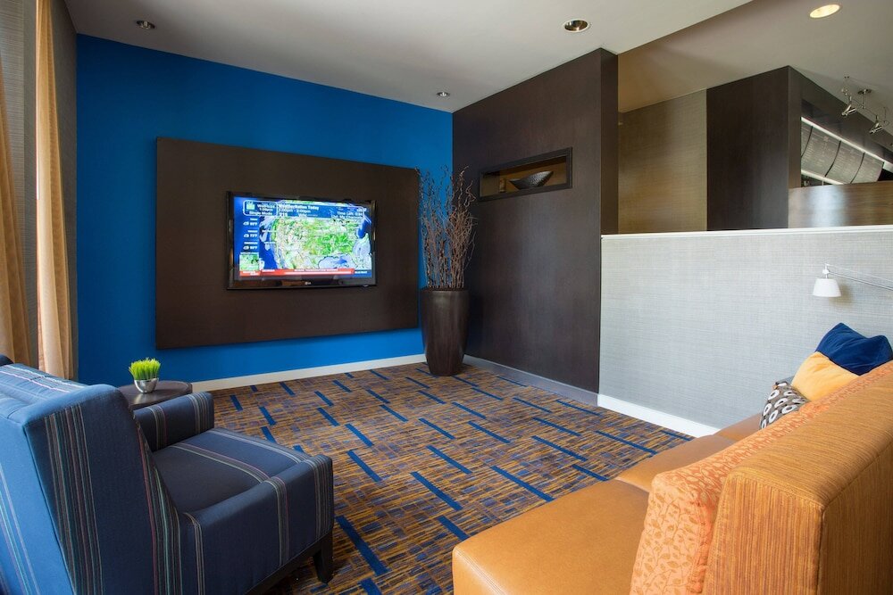 Фото Courtyard by Marriott Denver Central Park