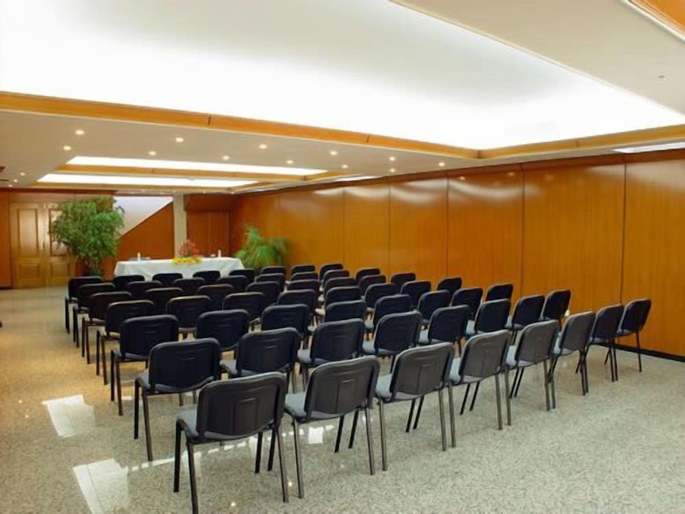 Фото Hotel Atismar