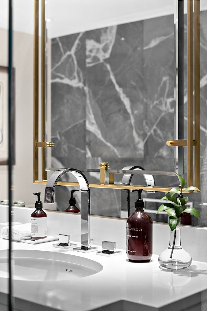 Фото Continental