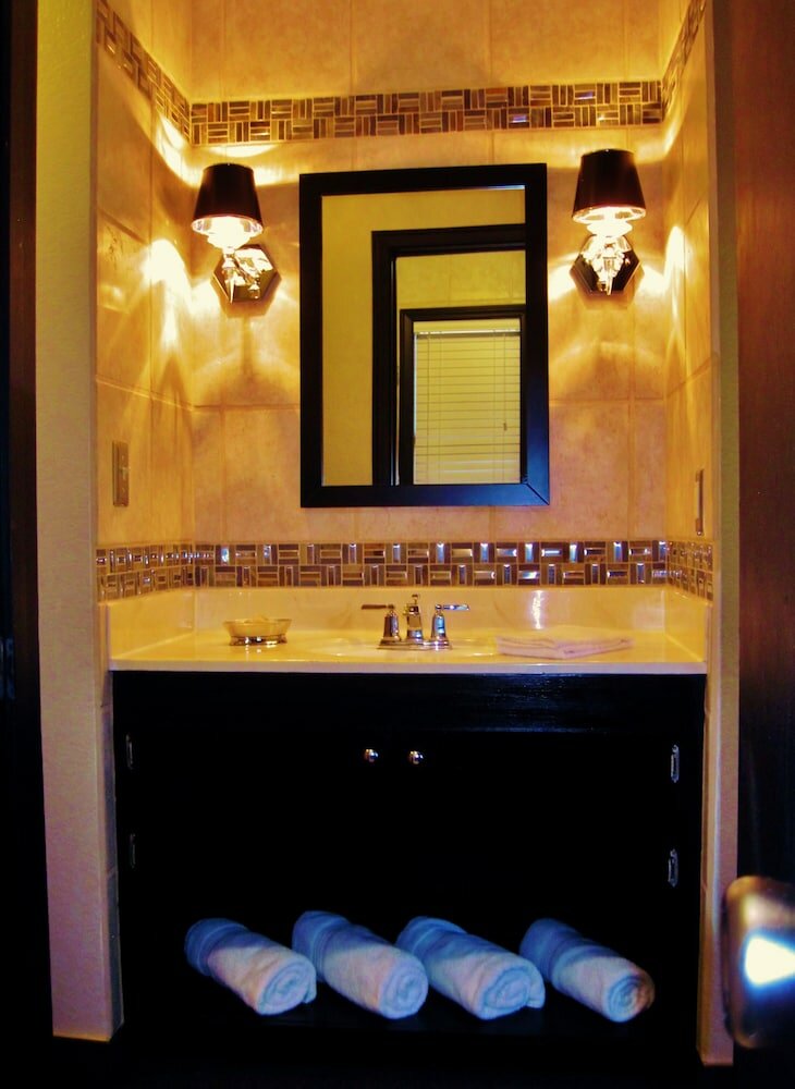 Фото The North Shore Inn