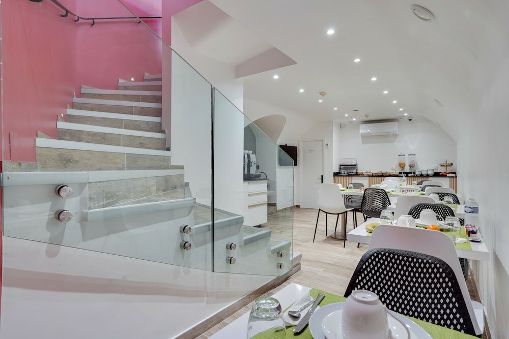 Фото Hotel B Square