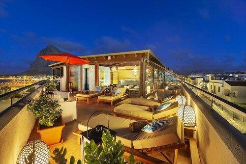 Внешний вид отеля Hotel Mira Spiaggia в Сан-Вито-Ло-Капо, фото 1