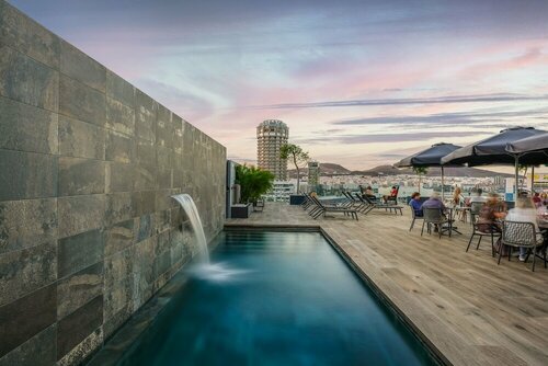 Внешний вид отеля Hotel Livvo Lumm в Лас-Пальмас-де-Гран-Канарии, фото 5