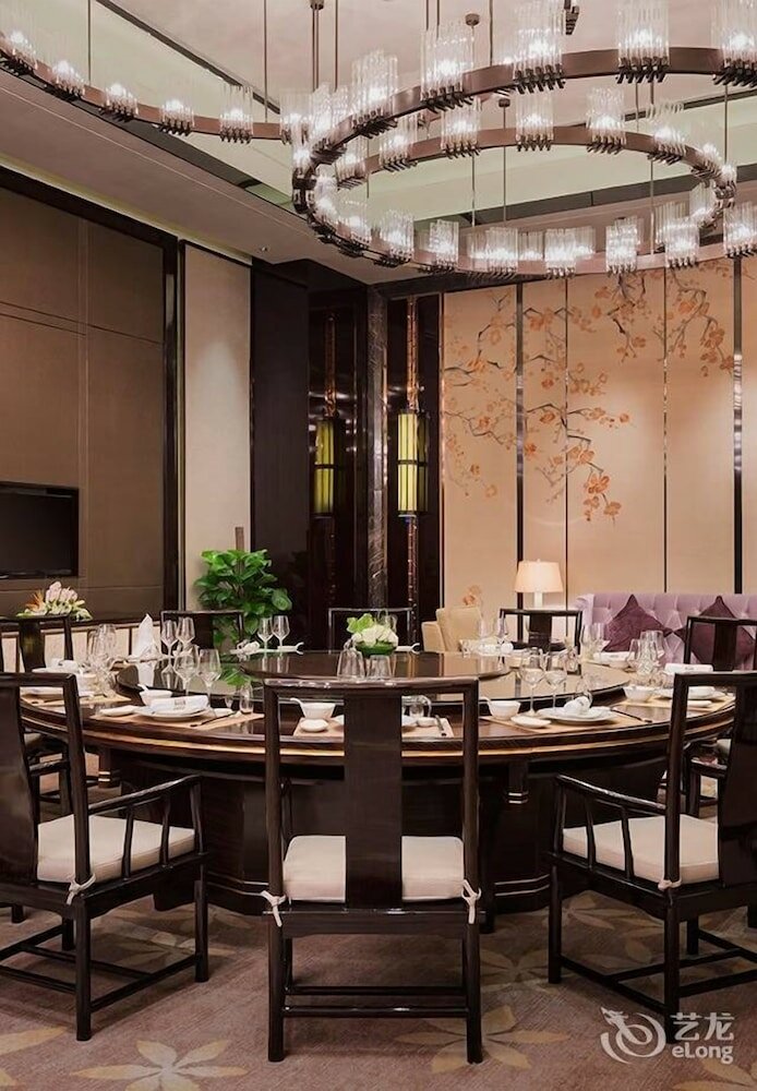 Фото Nanjing Wanda Realm Hotel