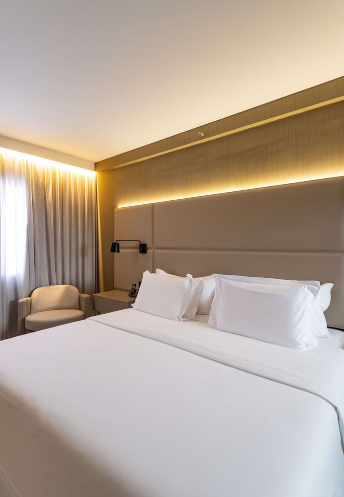 Фото Golden Tulip Sao Jose Dos Campos