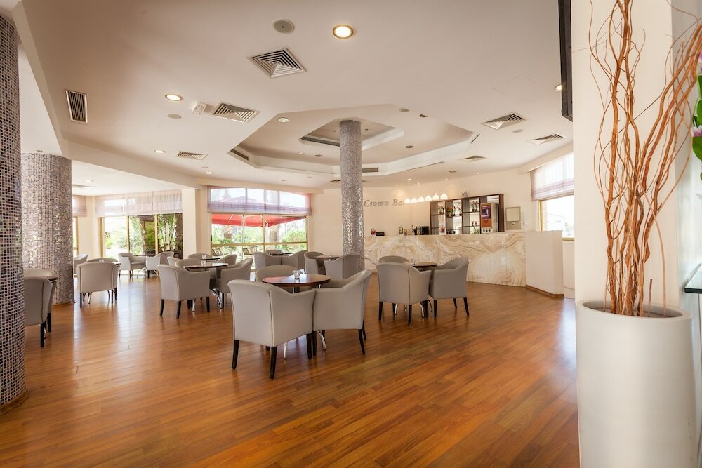 Фото Crown Resorts Henipa