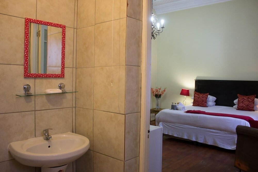 Фото Maple's Guest House