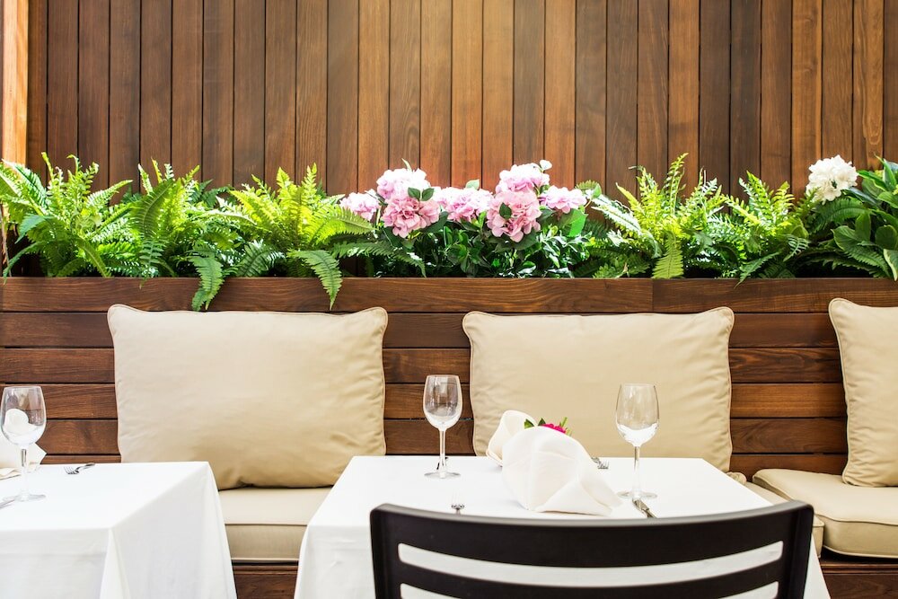 Фото Crystal Palace Boutique Hotel