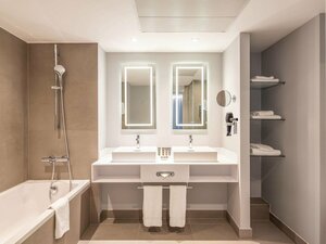 Гостиница Novotel Hamburg City Alster